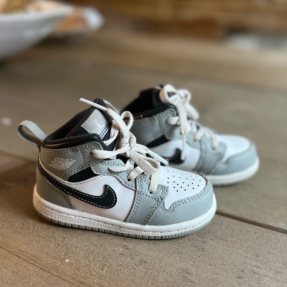 Jordan 1 midtop 7c